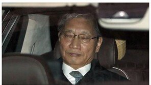 ‘장충기 문자’ 파문…김홍걸 “영화 ‘내부자들’의 이강희 주필은 양반이었네”