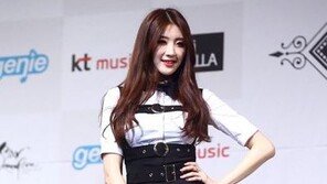 ‘결혼설’ 문현아는 누구? ‘모델돌’ 조명 뒤로하고 ‘독립 레이블’ 설립