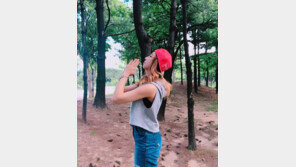 ‘마이틴과 쇼케이스’ 공민지, SNS 일상 공개…“왜 우리는 눈을 감을까?”