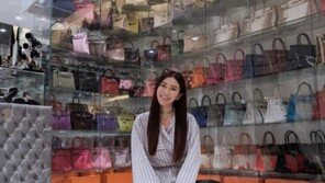 재벌과 이혼 후 ‘돈자랑’ SNS로 뜬 女, “명품 백 200개 이상”