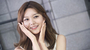 SK-II 새 모델은 ‘소녀시대’ 수영