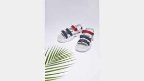 휠라 ‘디스럽터 샌들’ 출시