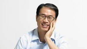 바른정당 권오을 “‘문재인 우표’ 발행, 박정희 우표도…업적 부인할 수 없어”