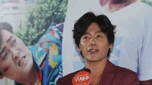 [동아포토]최성국, 코미디의 구세주