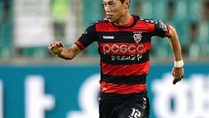 프로축구연맹의 징계로 7경기 연속 출전 못하는 포항 김승대