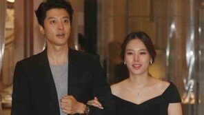 이동건♥조윤희, 주얼리 브랜드 행사장서 포착…블랙 계열 ‘커플룩’