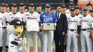 ‘첫 이승엽 은퇴투어’ 두 마리 토끼 잡은 한화