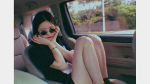 “붉은 입술, 박제하자”…김새롬, 화려해진 미모 공개