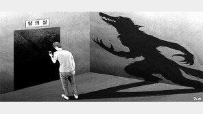 [단독]이번엔 병원 탈의실… 공용공간 노리는 늑대들의 몰카 