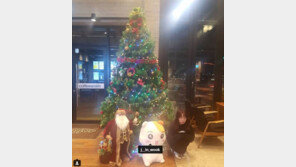 허민, 정인욱과 ‘럽스타그램’…“2017년, 더 행복하게”