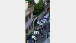 [단독]“골목 누비는 시위대, 시끄러워 공부 못해요” 초등생의 비명