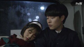 류준열♥혜리, ‘응답하라 1988’ 결말 재조명…“못다한 사랑 이뤘네”