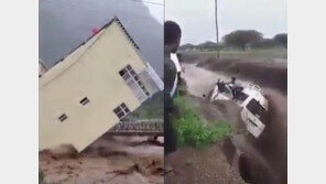 [영상]공포의 시에라리온…5층 건물, 장난감 처럼 급류에 풍덩