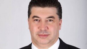 한국GM, 새 CEO에 ‘카허 카젬’ 사장 내정… 車 생산분야 전문가