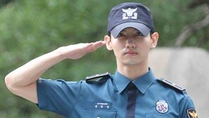 [동아포토]최강창민, 전역 신고.. 진짜 사나이