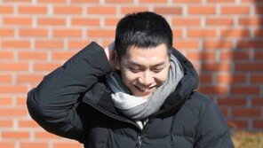 이승기 팬클럽, 특전사 부대에 북카페 기증…책부터 냉장고까지 ‘통 큰 선물’