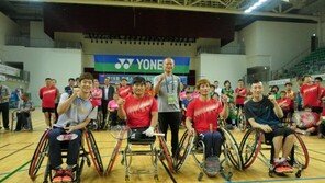 ‘셔틀콕 간판스타’ 이용대-유연성, 휠체어 배드민턴 시범경기 나서