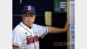 이번에는 김태형 감독, 쓰러지는 감독들