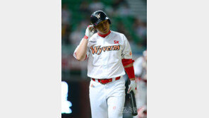 ‘길어지는 결장’ 최정, 생애 첫 50홈런은 결국 안녕?