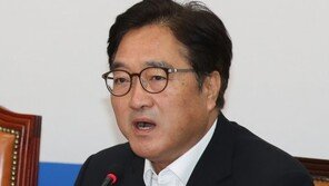 우원식 “박근혜 정부 정책백서, 낯뜨거운 자화자찬…국민 기만행위”