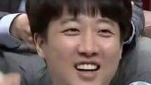 이준석 “탁현민 기획 ‘대국민 보고대회’ 각본 대로…어이없어”