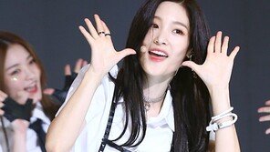 [동아포토]다이아 정채연 ‘넘사벽 꽃미모’