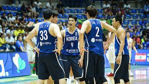 비즈니스석 달랑 3석…고행길 다녀온 ‘허재호’