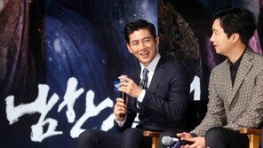 [동아포토]고수-박해일, 화기애애