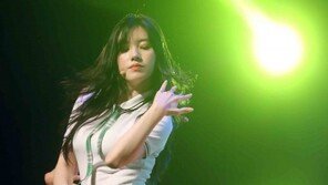 [동아포토]프리스틴 시연, 상큼발랄 무대