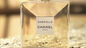 [Q매거진]넘치는 생동감에 부드러움 더해… ‘샤넬의 가치’ 담다