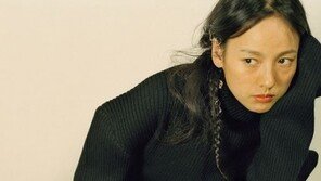 이효리 ‘노메이크업’ 화보 공개…“잡티·주름·진드기 자국까지 여과없이”