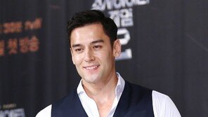 [동아포토]줄리엔강 ‘어깨가 오천평’