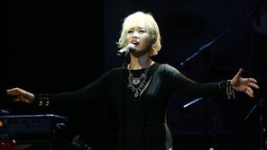 [동아포토]박기영 ‘심혈을 기울인 노래’