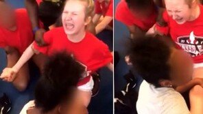 [영상]13세 치어리더에 고문 수준의 ‘다리 찢기’…“살려 달라” 비명