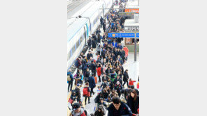 “튕기고, 접속 안돼”…코레일 추석 기차표 예매, 불만 ‘폭주’