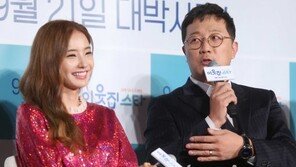 [동아포토]안재환 ＂한채영과 눈맞춤 부담돼＂