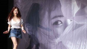 [화보]‘썸머퀸’ 현아가 돌아왔다.. 패셔니스타 베베~