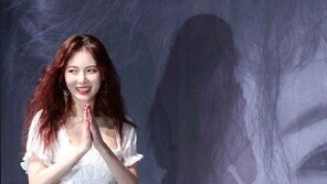 [동아포토]현아, 빛나는 썸머퀸.. 그림자 마저 섹시해