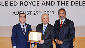 CJ그룹 손경식 회장, 美 연방의회로부터 감사패