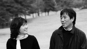 “아내 유작 받아들고 가슴 먹먹… 사흘간 아무것도 못해”