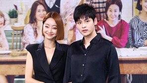 [동아포토]서효림-박진우 ‘시크한 블랙커플’