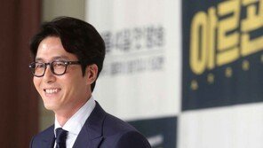 [동아포토]‘아르곤’ 김주혁, 빛나는 국민앵커