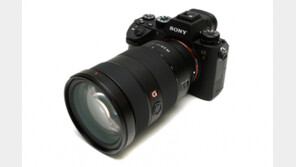 신제품 출시 시기의 변화... 카메라 업계 '경쟁보다 전략적으로'