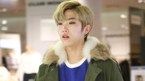 바시티, 패션모델로 바잘디럭스와 로스트인미 론칭쇼 나서