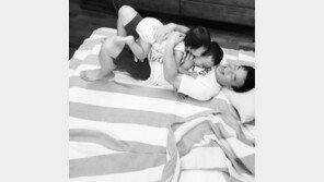 ‘셋째 임신’ 소유진♥백종원, 근황 공개…“아빠랑 놀면 땀 뻘뻘, 엄마는 휴식시간”