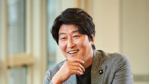 ‘히트메이커’ 송강호에게 쏠린 눈