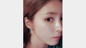 ‘인천공항 포착’ 신세경 SNS 근황보니…초근접 셀카에도 ‘굴욕無’