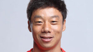 ‘군계일학’ 염기훈, 근본 없는 축구하던 한국 축구대표팀에 ‘품격’ 선사