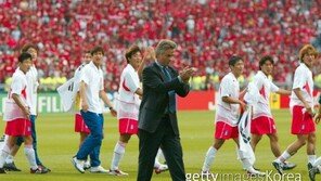 축구협 “히딩크 공식 제안 해도 대응 않겠다”