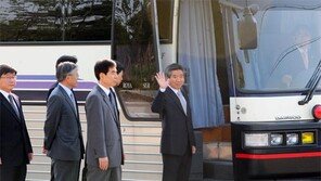 ‘노무현 버스’ 나흘만에 2500만원에 팔려